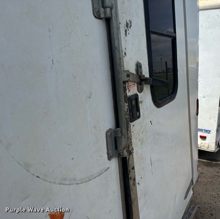 image for item EG6616 2009 Pace 17ZUP14209X064330 enclosed cargo trailer