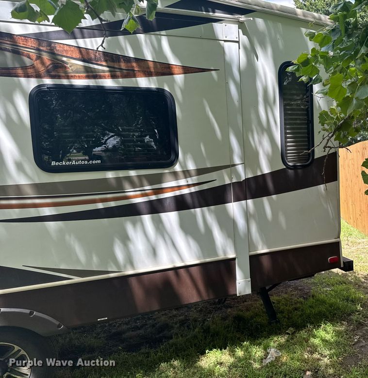 image for item EG6653 2014 Keystone  Laredo camper