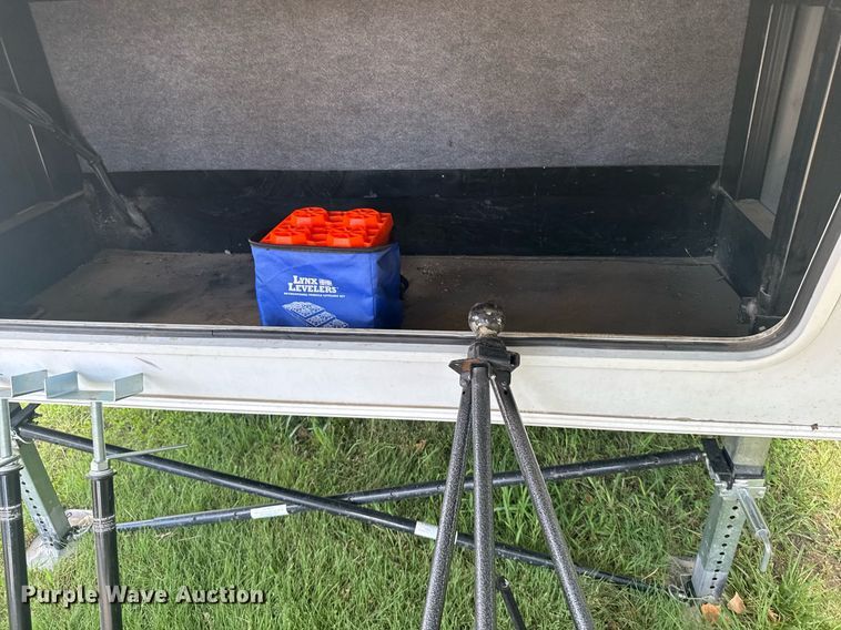 image for item EG6653 2014 Keystone  Laredo camper