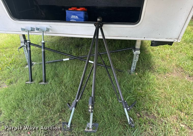 image for item EG6653 2014 Keystone  Laredo camper