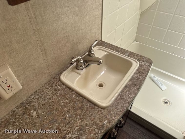 image for item EG6653 2014 Keystone  Laredo camper