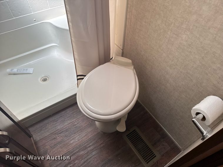 image for item EG6653 2014 Keystone  Laredo camper