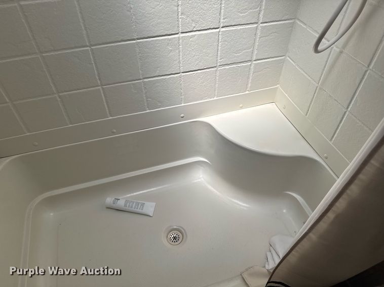 image for item EG6653 2014 Keystone  Laredo camper