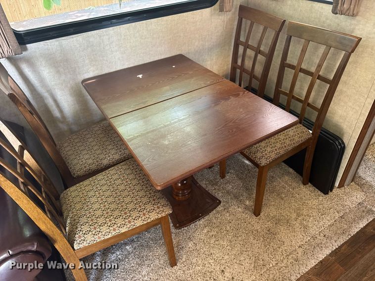 image for item EG6653 2014 Keystone  Laredo camper