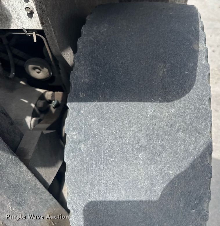 image for item EG6658 2014 Nissan PF100YLP forklift