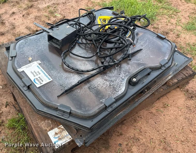 image for item EG8109 (2) skid steer doors