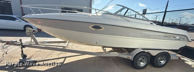 image for item EG8122 Stingray 220 Series boat