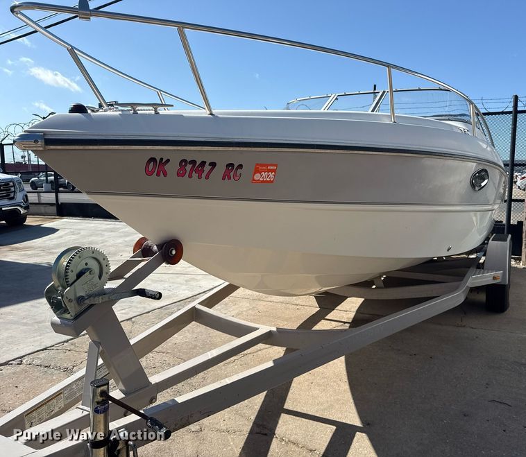 image for item EG8122 Stingray 220 Series boat