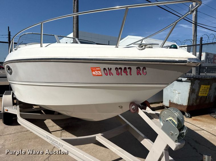 image for item EG8122 Stingray 220 Series boat
