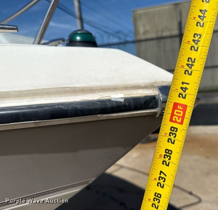 image for item EG8122 Stingray 220 Series boat