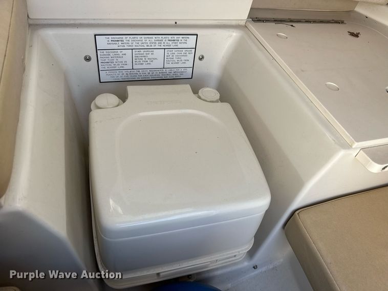 image for item EG8122 Stingray 220 Series boat