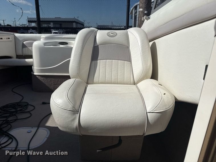 image for item EG8122 Stingray 220 Series boat