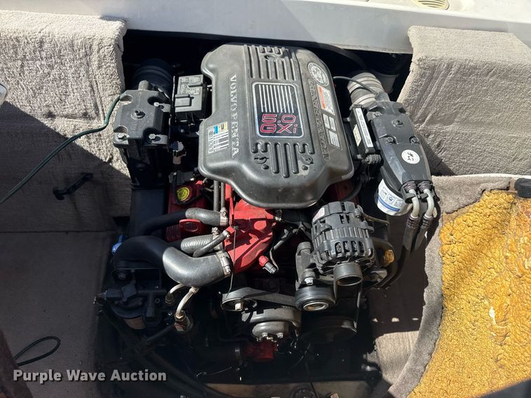 image for item EG8122 Stingray 220 Series boat