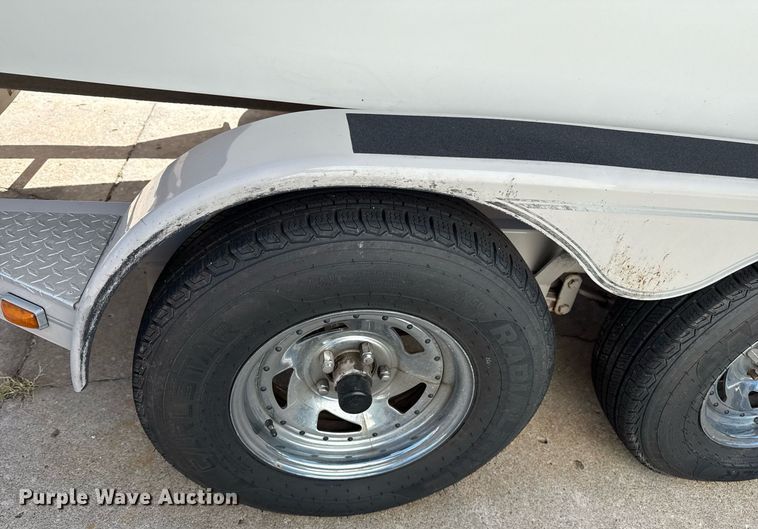 image for item EG8122 Stingray 220 Series boat