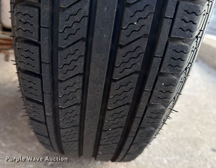 image for item EG8122 Stingray 220 Series boat