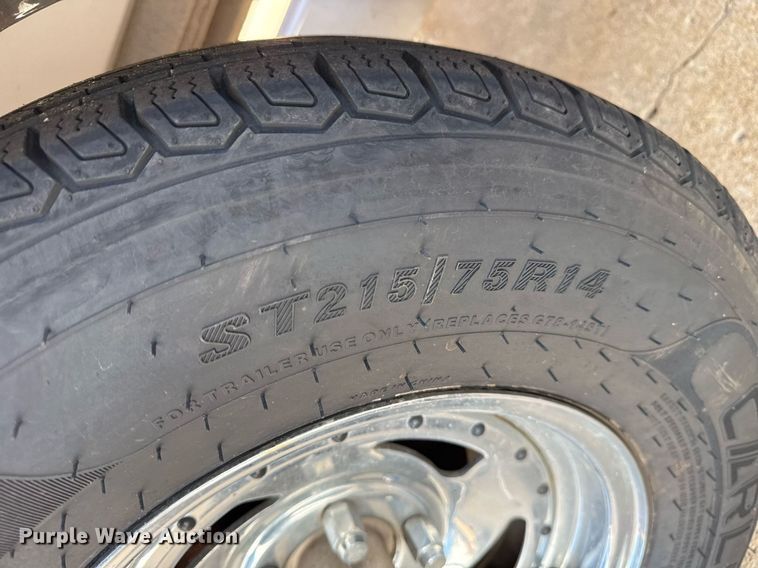 image for item EG8122 Stingray 220 Series boat