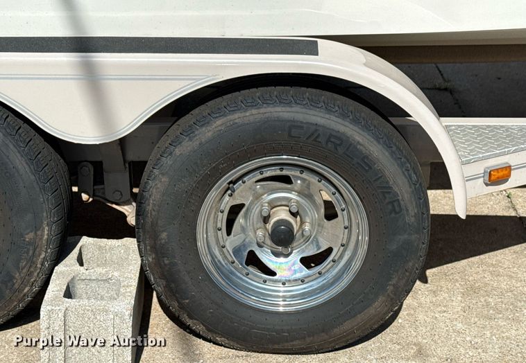 image for item EG8122 Stingray 220 Series boat