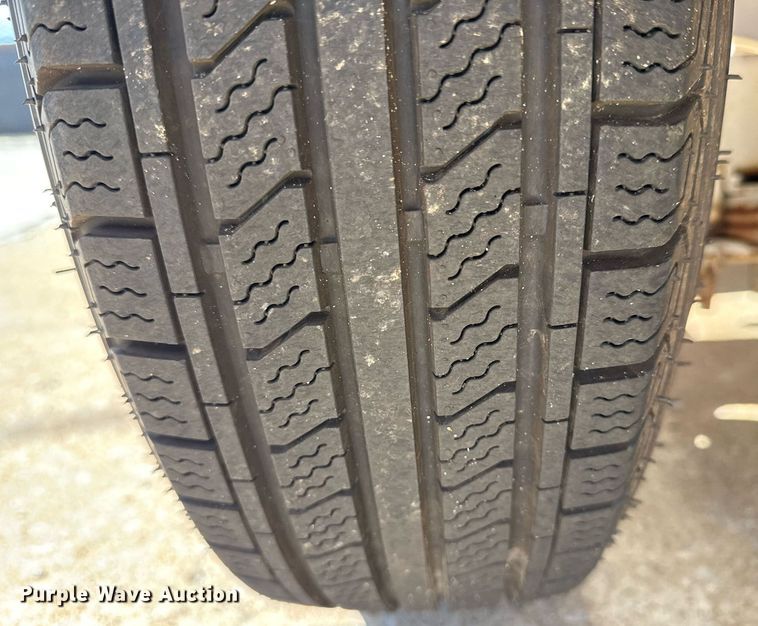 image for item EG8122 Stingray 220 Series boat