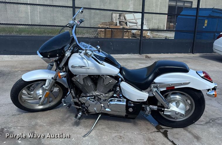 image for item EG8123 2007 Honda VTX motorcycle