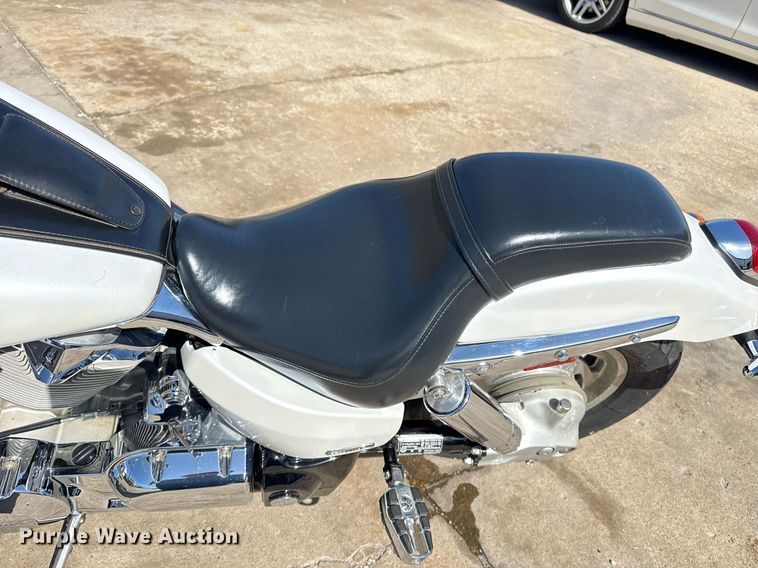 image for item EG8123 2007 Honda VTX motorcycle