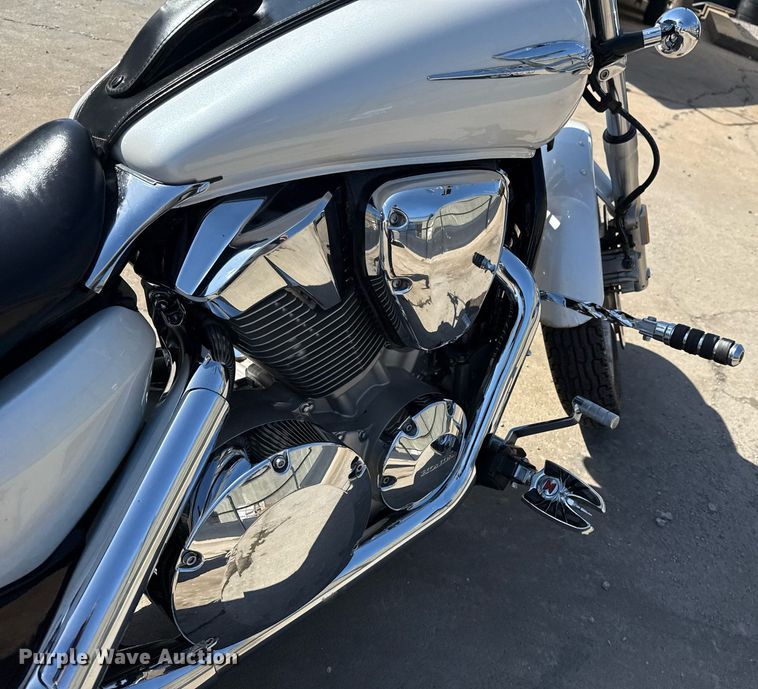 image for item EG8123 2007 Honda VTX motorcycle