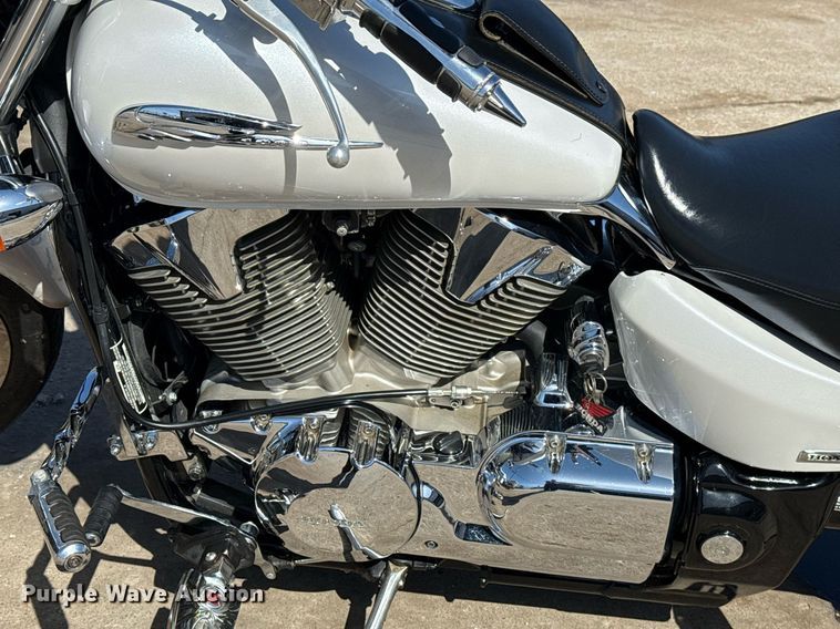 image for item EG8123 2007 Honda VTX motorcycle