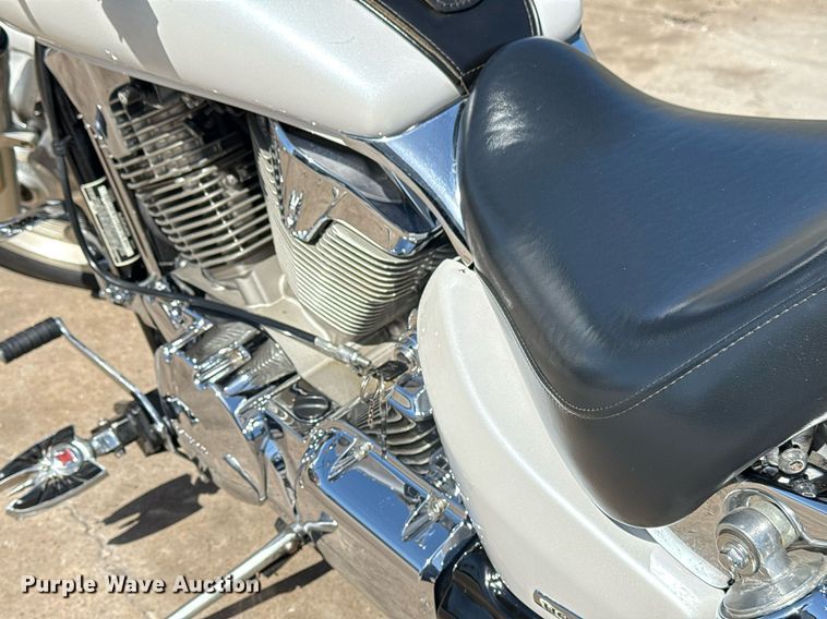 image for item EG8123 2007 Honda VTX motorcycle