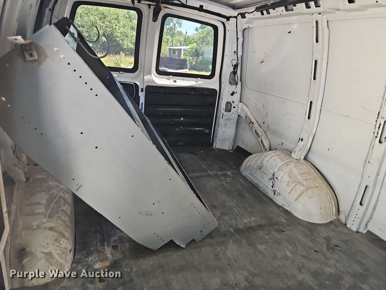 image for item EJ0124 2008 Chevrolet Express 1500 van