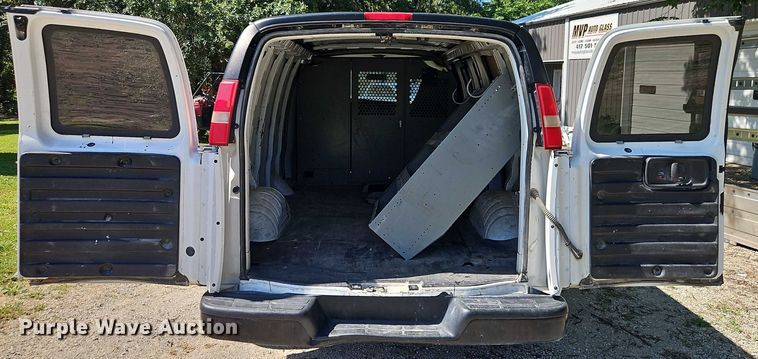 image for item EJ0124 2008 Chevrolet Express 1500 van