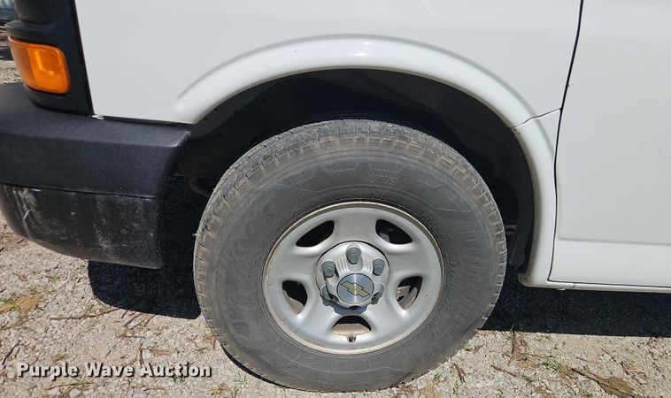 image for item EJ0124 2008 Chevrolet Express 1500 van