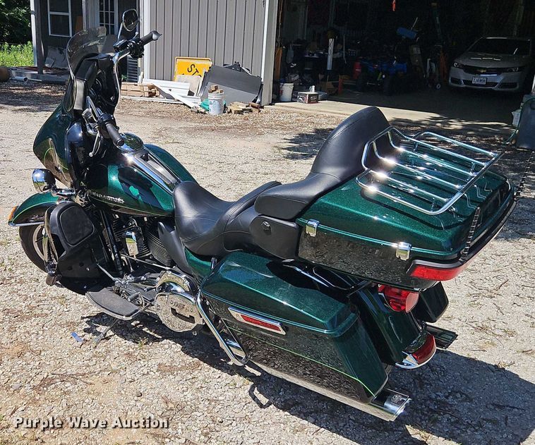 image for item EJ0126 2015 Harley-Davidson Electra Glide Ultra Limited motorcycle