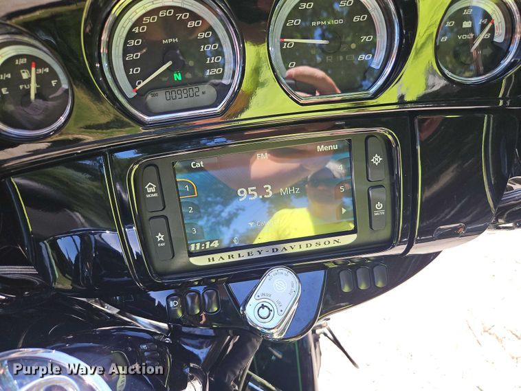 image for item EJ0126 2015 Harley-Davidson Electra Glide Ultra Limited motorcycle