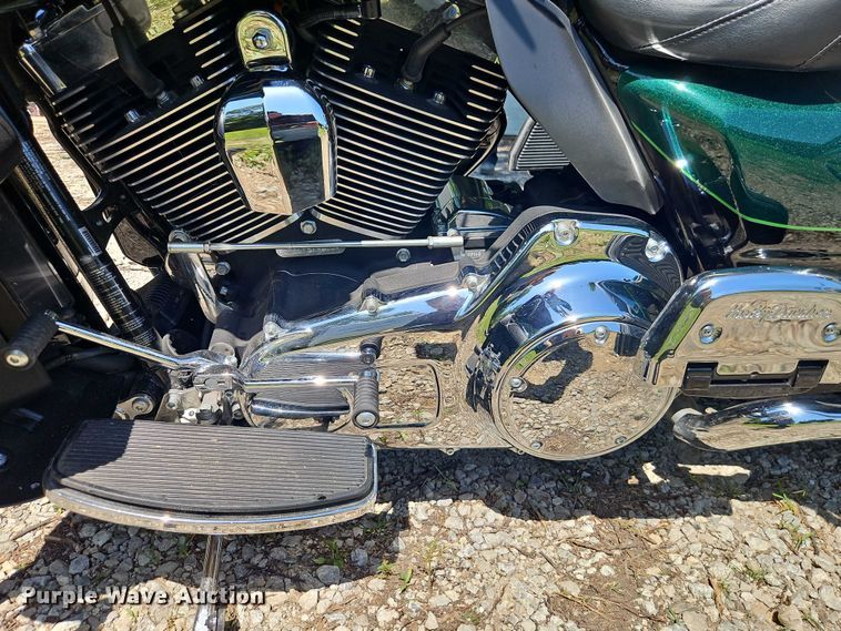 image for item EJ0126 2015 Harley-Davidson Electra Glide Ultra Limited motorcycle