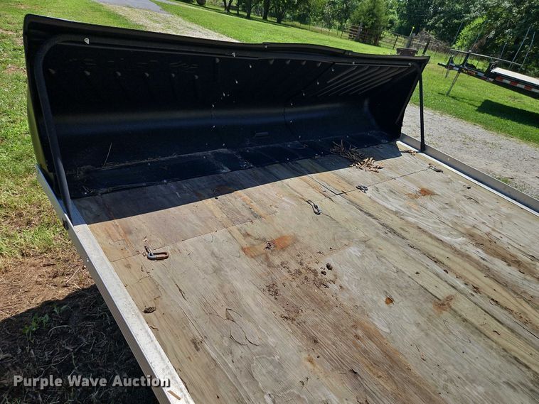 image for item EJ0129 2007 Triton Triton utility trailer