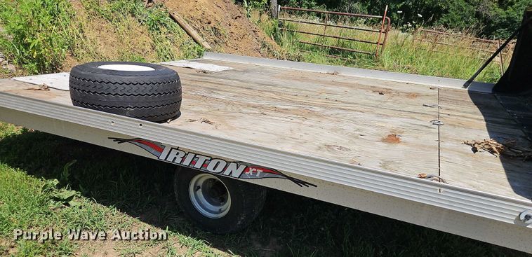 image for item EJ0129 2007 Triton Triton utility trailer