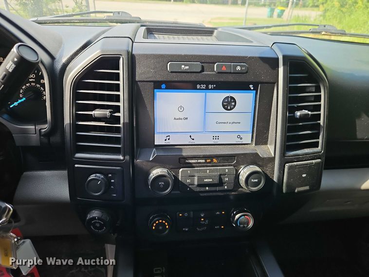 image for item EJ0130 2019 Ford F150 SuperCrew pickup truck