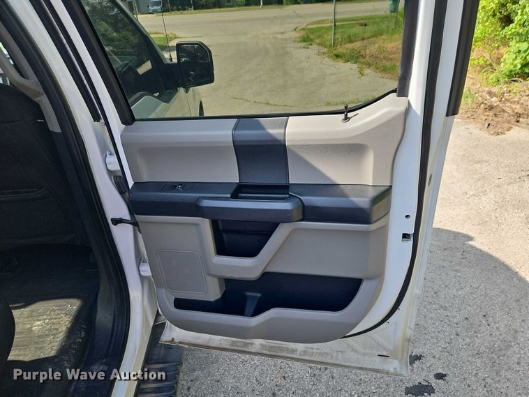 image for item EJ0130 2019 Ford F150 SuperCrew pickup truck