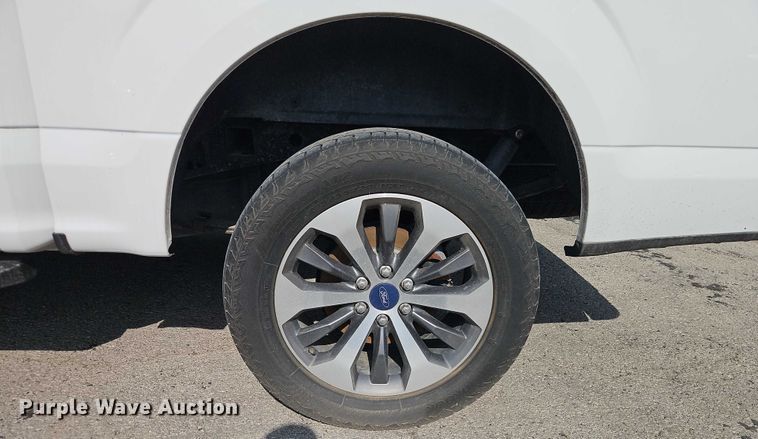 image for item EJ0130 2019 Ford F150 SuperCrew pickup truck