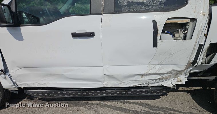 image for item EJ0131 2023 Ford F150 SuperCrew pickup truck