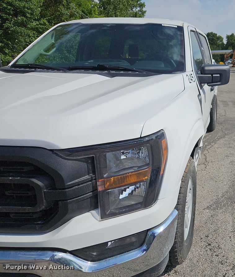 image for item EJ0131 2023 Ford F150 SuperCrew pickup truck