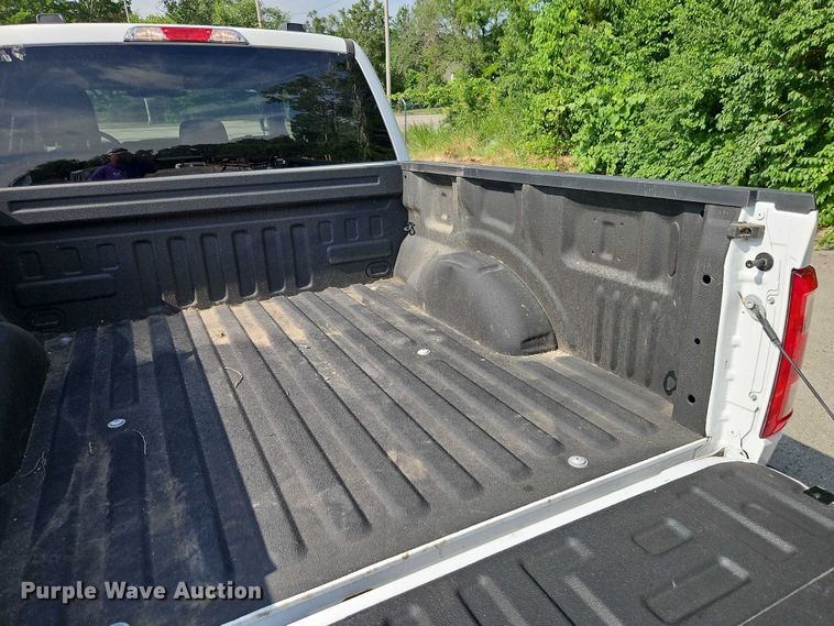 image for item EJ0131 2023 Ford F150 SuperCrew pickup truck