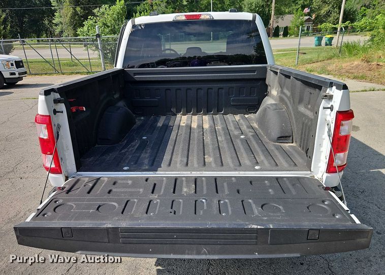 image for item EJ0131 2023 Ford F150 SuperCrew pickup truck