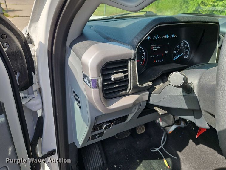 image for item EJ0131 2023 Ford F150 SuperCrew pickup truck