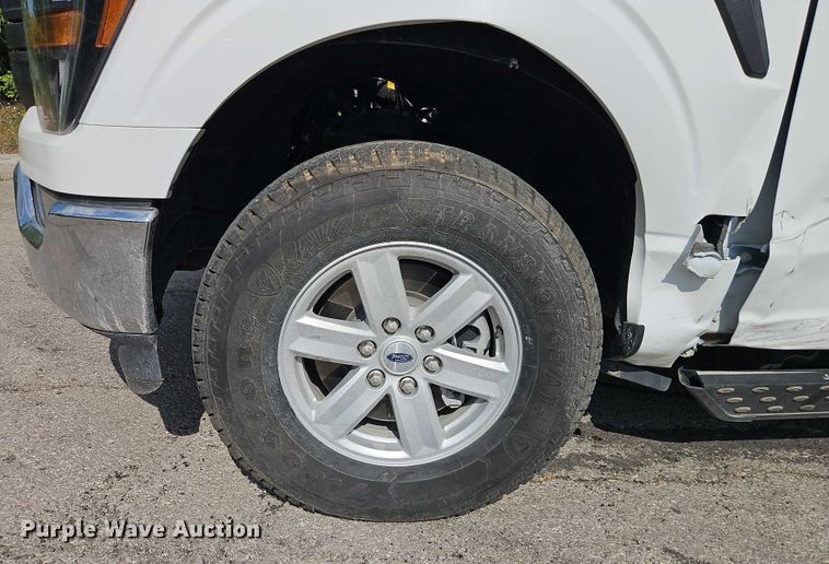 image for item EJ0131 2023 Ford F150 SuperCrew pickup truck