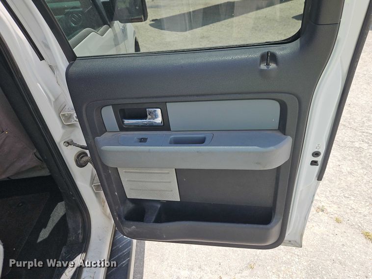 image for item EJ0137 2014 Ford F150 SuperCrew pickup truck