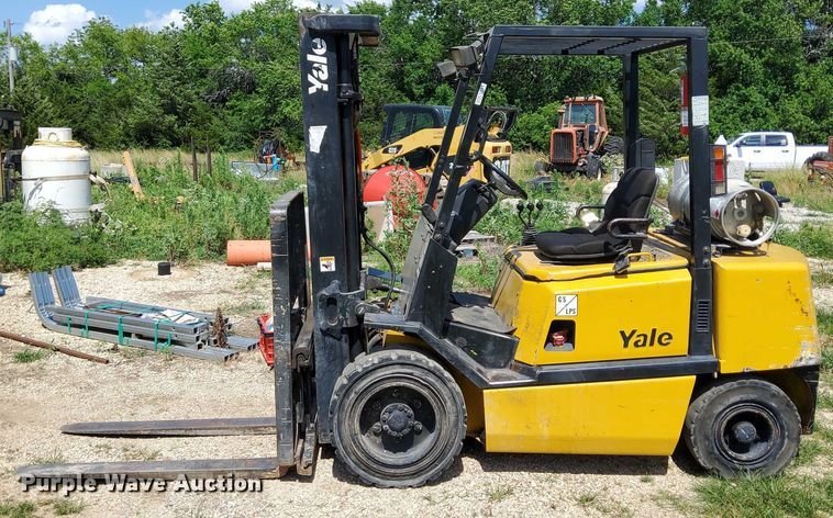 image for item EJ0169 Yale GTP060TFNUAE087GS forklift