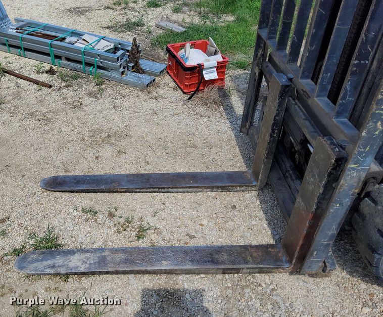 image for item EJ0169 Yale GTP060TFNUAE087GS forklift