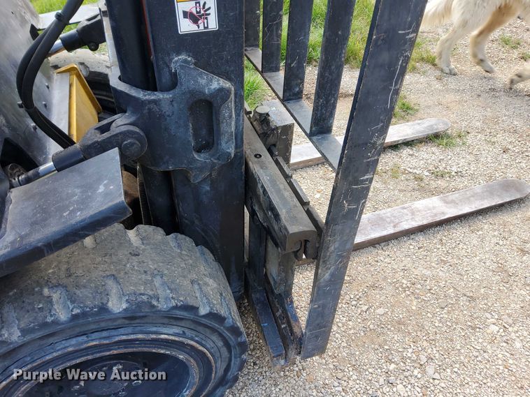 image for item EJ0169 Yale GTP060TFNUAE087GS forklift