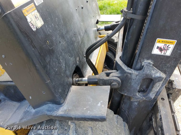 image for item EJ0169 Yale GTP060TFNUAE087GS forklift