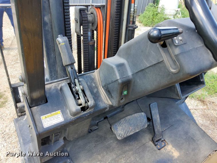 image for item EJ0169 Yale GTP060TFNUAE087GS forklift